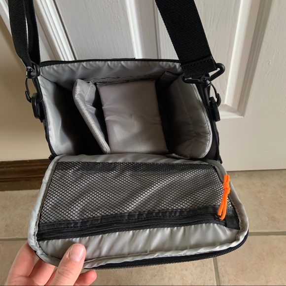Lowepro Camera Case Format 160 - Picture 6 of 6